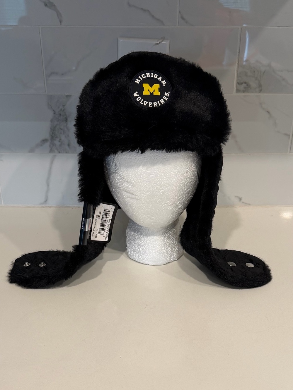 New Era Adult XL Michigan Wolverines Black Quilted Trapper Hat fleece lined NCAA